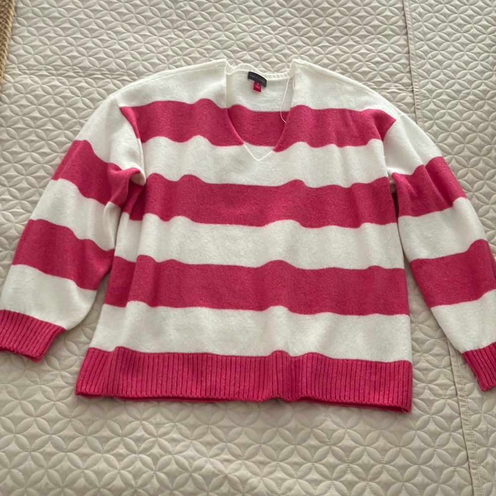 Vince Camuto white/pink striped women’s sweater Size M
